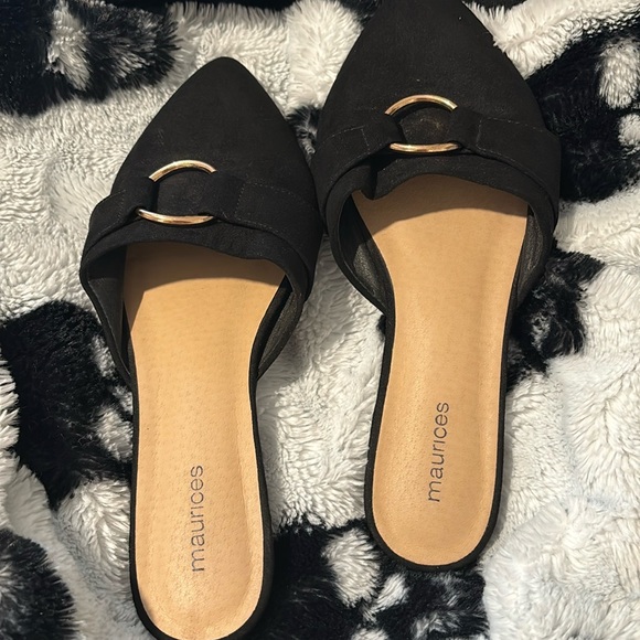 Flats - Picture 2 of 5